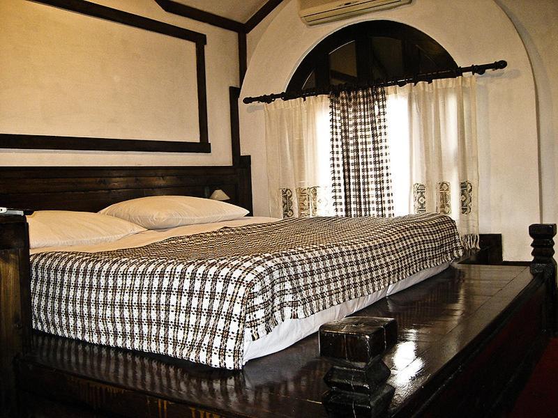 Hotel Restaurant Bujtina E Gjelit Tirana Quarto foto
