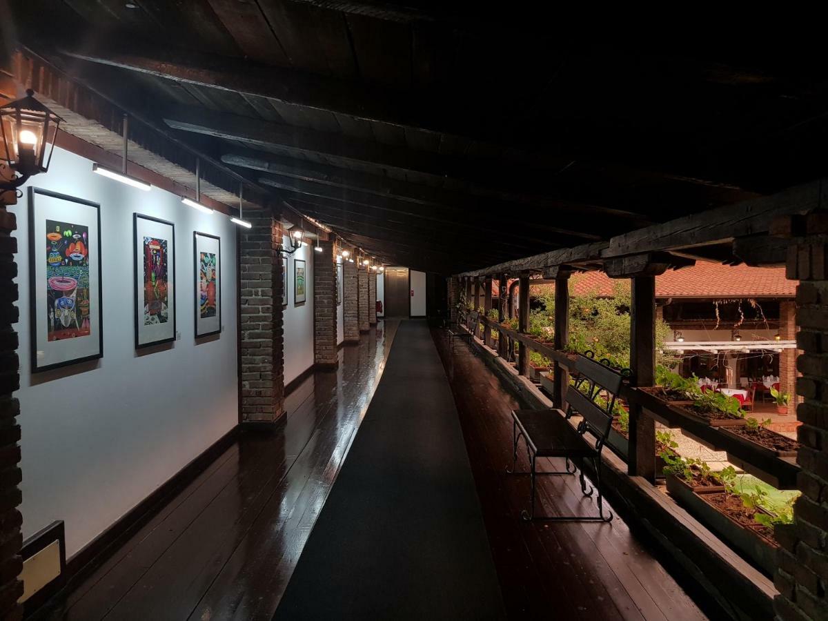 Hotel Restaurant Bujtina E Gjelit Tirana Exterior foto